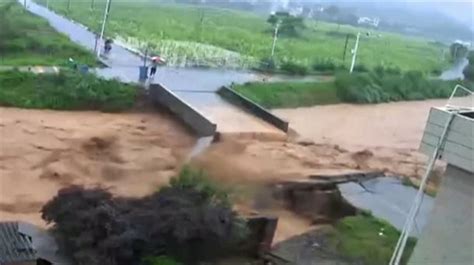 V Deo Al Menos Cinco Muertos Y Desaparecidos Por Las Lluvias