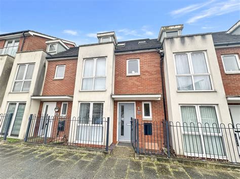 4 Bed Terraced House For Sale In Vaughan Williams Way Swindon