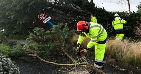 Tempête Ciaran un mort et 16 blessés dont 7 sapeurs pompiers Les