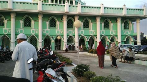 Ribuan Warga Gelar Salat Gerhana Di Masjid Agung Pangkajene Tribun