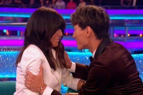 Claudia Winkleman Has Bbc Strictly Come Dancing Fans In Stitches With