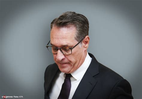 Bewegende Worte Hc Strache Trauert Um Seine Mutter Exxpress