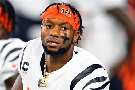 Bengals Joe Mixon Recharged With Pointing Gun At Woman The Independent