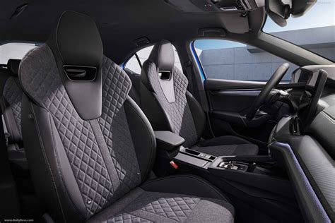 octavia combi  interior octavia vrs  rlbgms