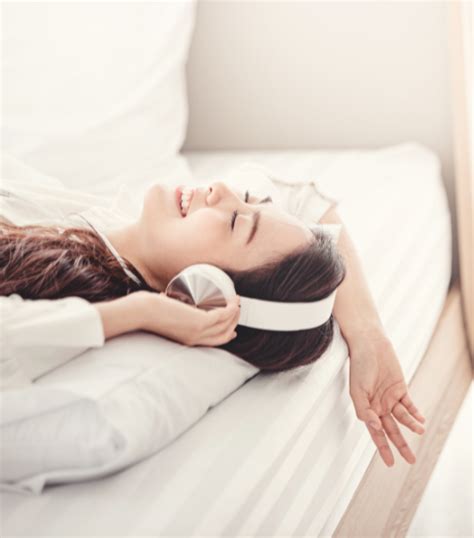 7 podcasts hot à écouter au lit ELLE be