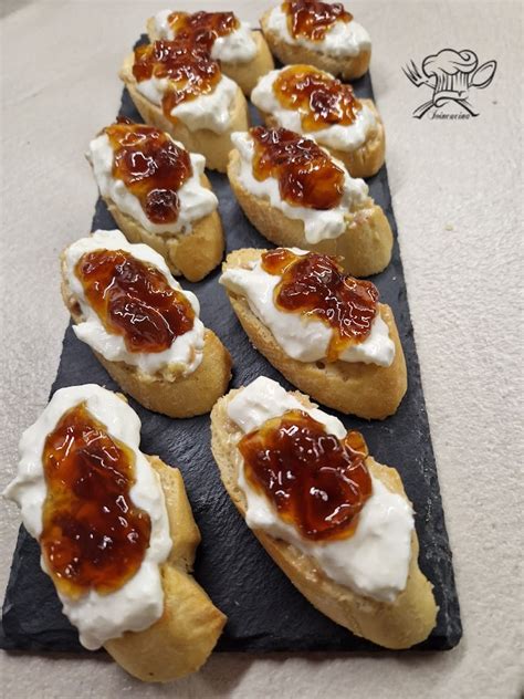 Crostini Cipolle Caramellate E Stracciatella Ioincucina