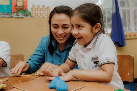 Escuela para Padres Bilingüe El Prado