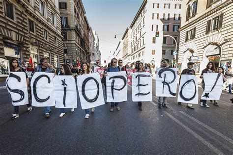 Sciopero Scuola Prima Data A Ottobre Studenti It