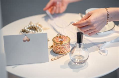 Жаркие ночи с Rock n' Rose Valentino EDP | Отзыв от BeautyAudit ...