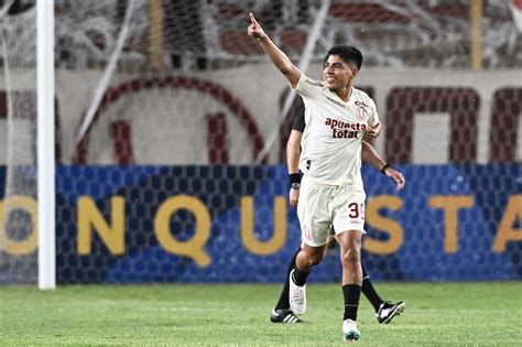 Piero Quispe En Universitario Equipo Ideal De Copa Sudamericana Fase 1