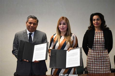 Uteq Firma Convenio Con 10000 Mujeres Por México Vota Querétaro