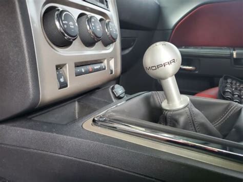 09 19 Dodge Challenger 6 Speed Manual Transmission Shifter Handle And Knob Mopar Ebay