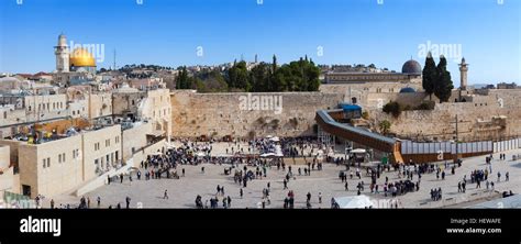 Jerusalem's Western wall and Dome of the rock Stock Photo - Alamy