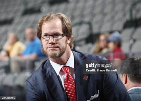 3910 Chris Pronger Photos And High Res Pictures Getty Images