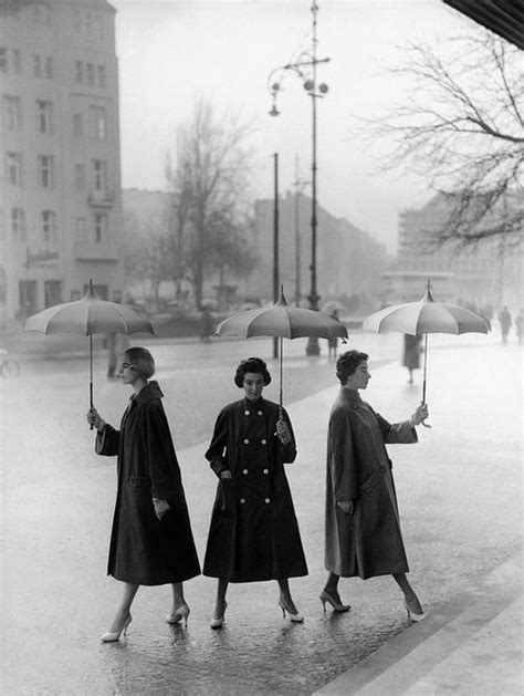 Pin By Shelley Smatana On Rain Fashion Photo 1950s Fashion