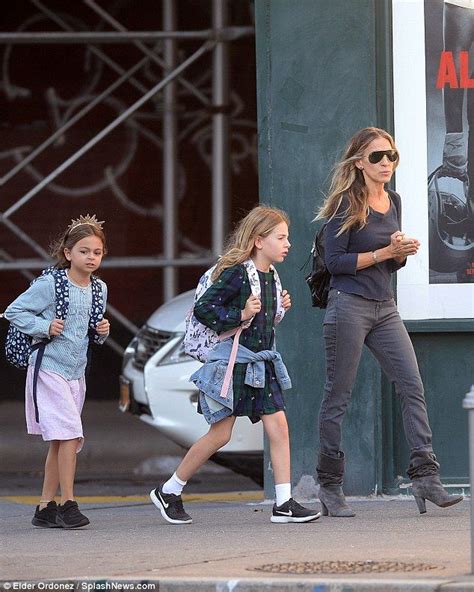 Sarah Jessica Parker Takes A Stroll With Daughters Marion And Tabitha Artofit