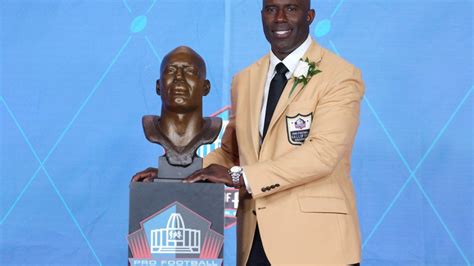 Twitter Reacts To Terrell Davis Making Pro Football Hall Of Fame