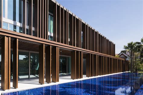 Gallery of Louvers House / MIA Design Studio - 3