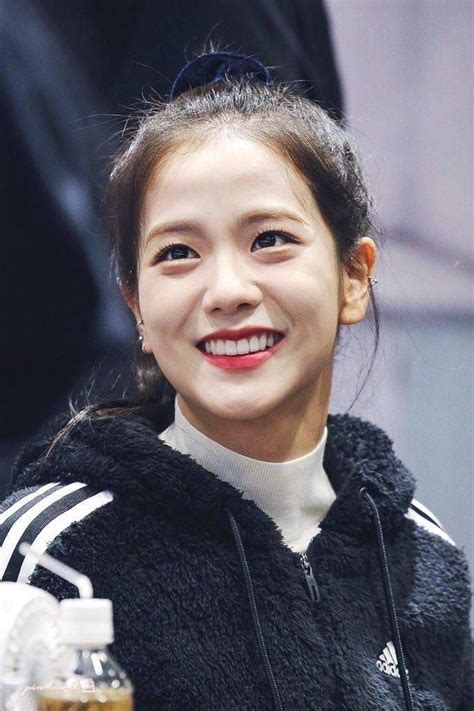 Hourly Jisoo 🦋 On Twitter Blackpink Jisoo Blackpink Singer