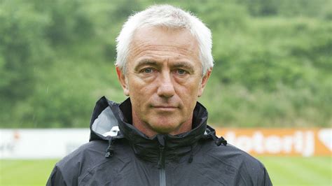 Bundesliga: Hamburg appoint Bert van Marwijk | Football News | Sky Sports