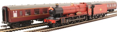 Hornby R Starter Train Set Hogwarts Express Harry Potter Range