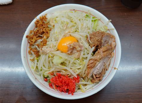 ラーメン二郎 横浜関内店 「汁なし」を「薄味」で初検証。ニンニク入れ忘れられ。生卵の使い所を早まる。釜玉風？麺はカタメの検証価値あり。もっと美味しく食べられそうな余地は残っていたが、そう