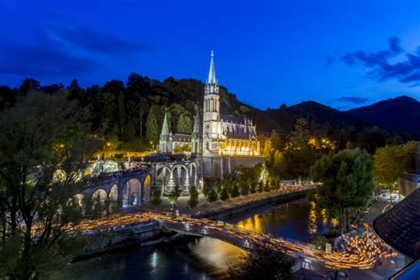 Torchlight Rosary Sanctuaire Notre Dame De Lourdes