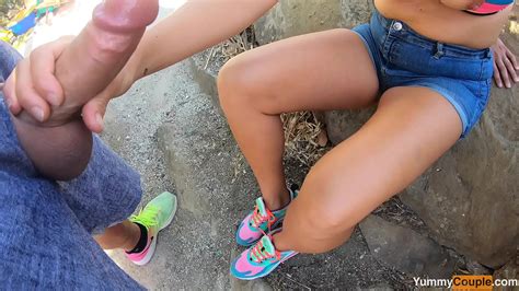 ¡guauand primo obtiene una ducha increíble con semen en el jardín del tío paja con corrida