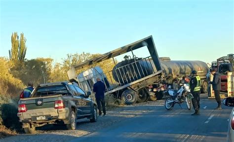 Choque Entre Dos Camiones En La Ruta 151 Hay Heridos NoticiasNQN