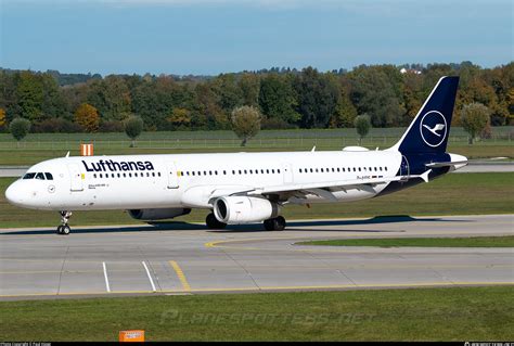 D AIDF Lufthansa Airbus A321 231 Photo by Paul Hüser ID 1347160