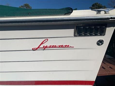 Lyman Cruisette 26ft Fiberglass Boata Rare Finda Beauty For Sale