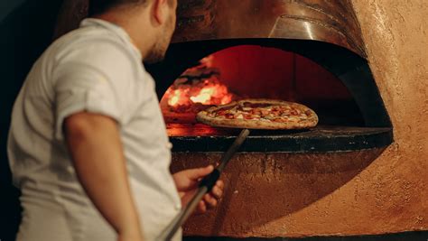 This Is The Most Expensive Pizza In The World