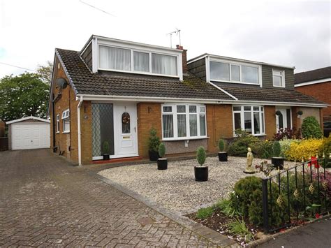 3 Bed Semi Detached House For Sale In Hunter Road Elloughton Brough