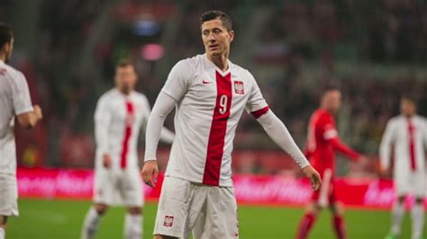 Robert Lewandowski Nadal B Dzie Kapitanem Nie Zawsze Liderem Je