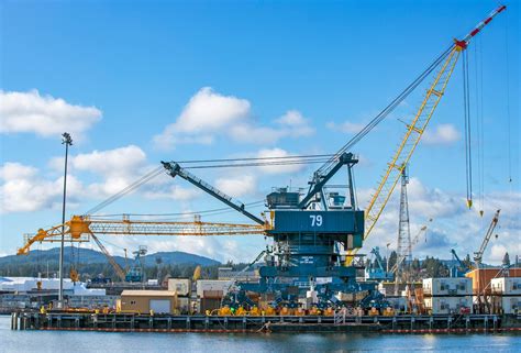 Heavy Lift Off Psns Imf Transfers Heavy Lift Crane To Portsmouth