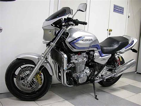 1999 Honda CB1300 SUPER FOUR specs, Engine size 1.3