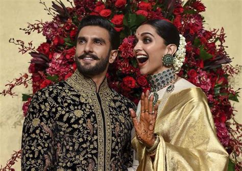 First Photos Of Deepika Padukone Ranveer Singh From Bengaluru Wedding