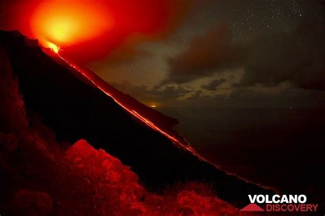 Volcano Photo Of The Week By Tom Pfeiffer Ultra Wide Angle View Of