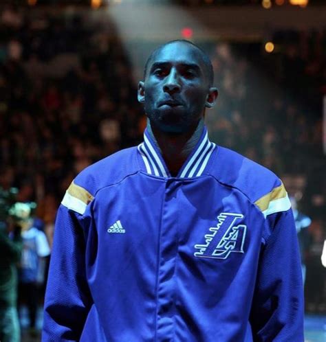 Kobe Bryant Stands During Pre Game Introductions December 2014