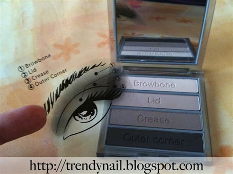 Naked Mania Makeup Occhi Effetto Nudo Uno Sguardo In Giro Trendy Nail