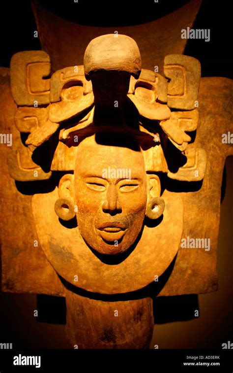 Urn De Tumba En Monte Alb N Oaxaca M Xico El Museo Nacional De