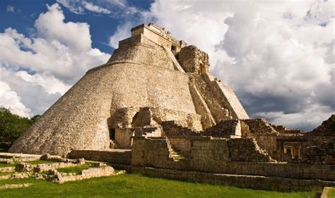 Visit The Top 10 Archeological Sites in Mexico