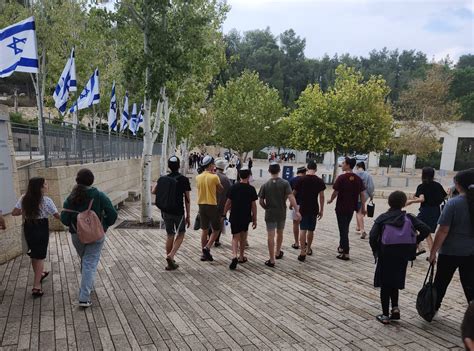 Yad Vashem has turned itself into a school for children whose ...