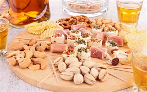 The Best Gourmet Snacks to Pair with Whiskey - McClain Popcorn Company