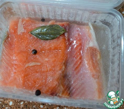 РЕЦЕПТ ЗАСОЛКИ КРАСНОЙ РЫБЫ... В МОРОЗИЛКЕ! - Удивительные Истории