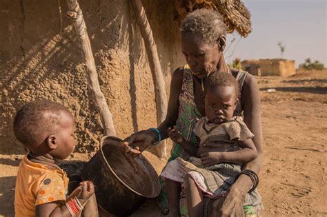 Fome aperta cada vez mais milhares de famílias devido ao custo de vida