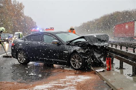 Ursache für Unfall mit Jaguar auf A 4 bei Frankenberg steht fest