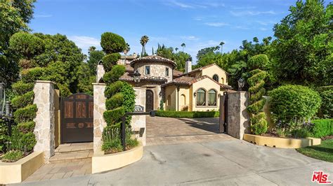 4530 Hayvenhurst Ave, Encino, CA 91436 | Zillow