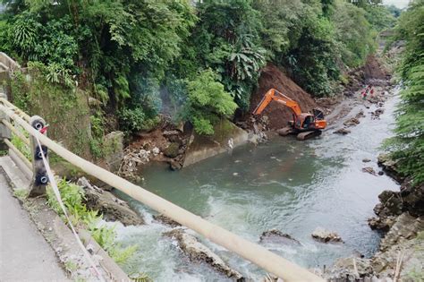 DPU Banyumas Bakal Kebut Penanganan Longosoran Jembatan Kali Pelus