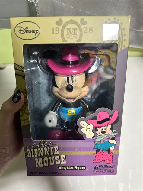 Minnie Mouse Cowgirl Vinyl Art Figure Hobbies Toys Memorabilia